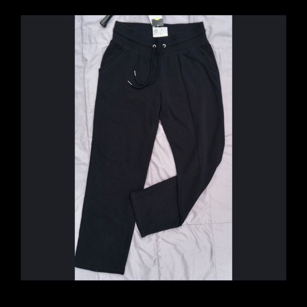 Champion, woman’s black sweatpants